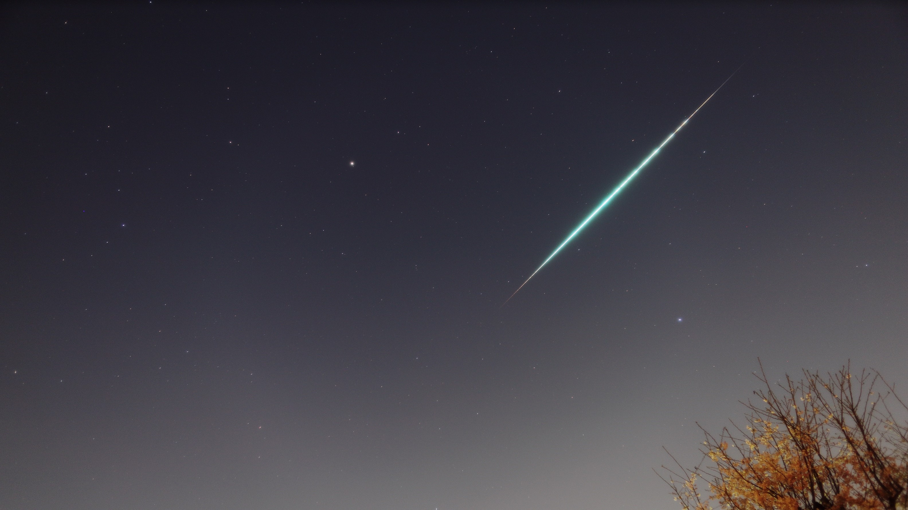 まばたきできない 流れ星をみにいこう 彡